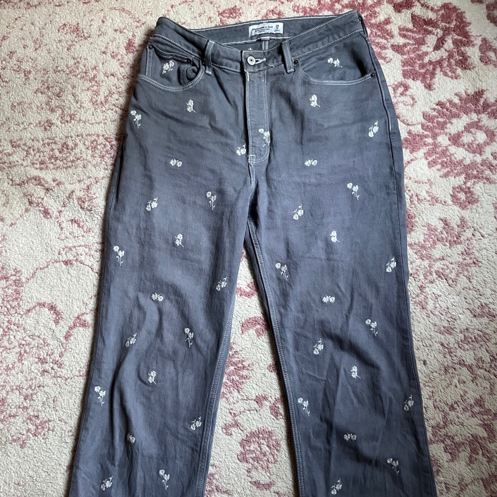 DYED GREY Curve Love High Rise 90s Relaxed Jean WITH EMBROIDERY 28 SHORT